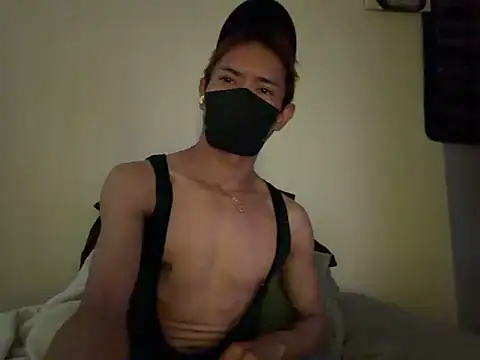 HORNY_RYUn Webbikameraesitys