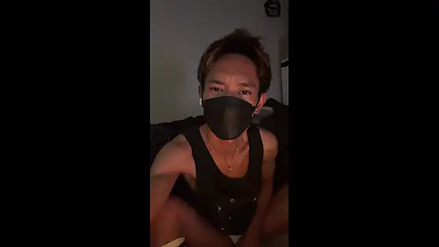 HORNY_RYUn Webbikameraesitys