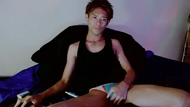 HORNY_RYUn Webbikameraesitys