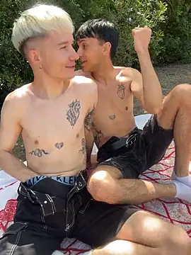 AlphaTwinks Adlı Modelin Web Kamerası Şovu