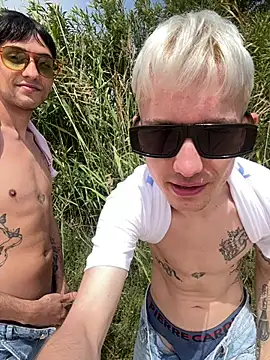 عرض كام AlphaTwinks