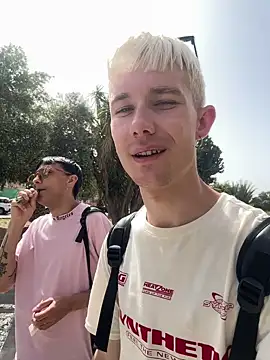 AlphaTwinks' Webcam Show