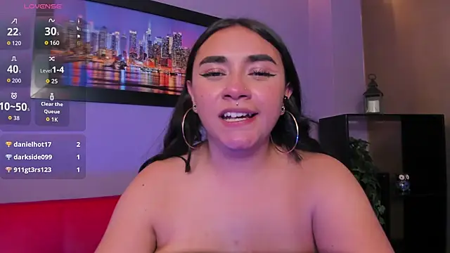 Chat +18 de Lucyy_tits ao vivo