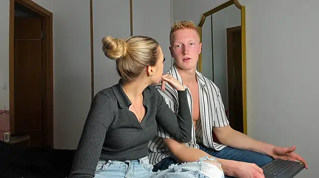 Show de StepSisandStepBro na webcam