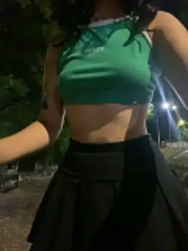 Petite_Artemisn Webbikameraesitys