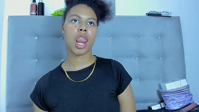 tatianasquirthot Chat XXX in diretta