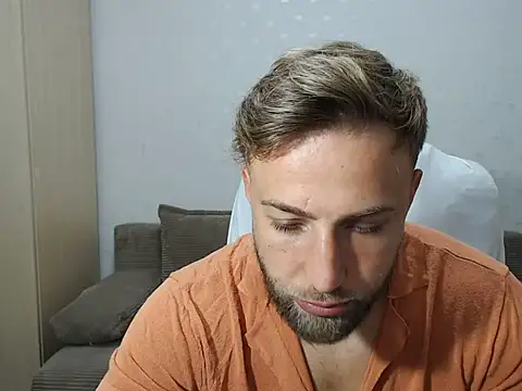 BlondEagleMuscle 网络视讯表演