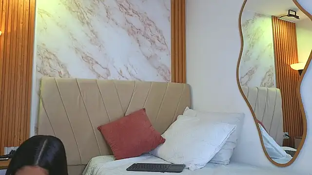 Živá chatovací místnost j_belle_