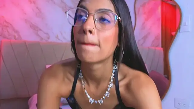 Chat +18 de j_belle_ ao vivo