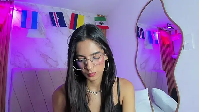 j_belle_ Chat XXX in diretta