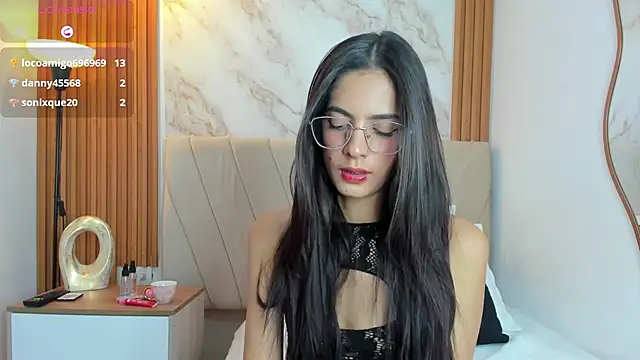 j_belle_'s Live XXX Chat