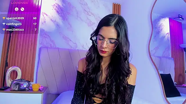 j_belle_ Adlı Modelin Canlı XXX Sohbeti