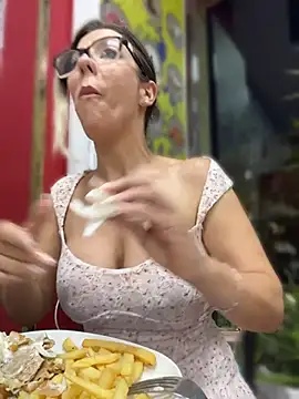 NikytaX Adlı Modelin Canlı XXX Sohbeti