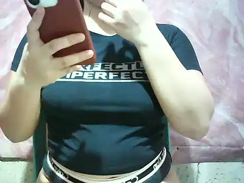 Creamy_Kitty4u's Live XXX Chat