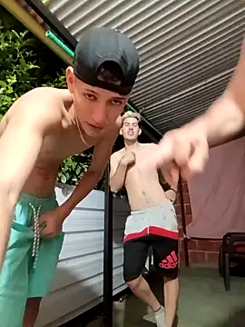 Show Webcam de 3hornys-straights