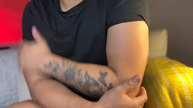 عرض كام kryzthian_Olrox
