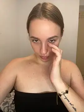 Živý XXX chat NeEdnaBradley