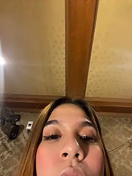 bigcock_sassy69 Pertunjukan Webcam