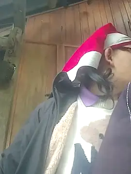 Pokazy przed kamerką – mama-cute