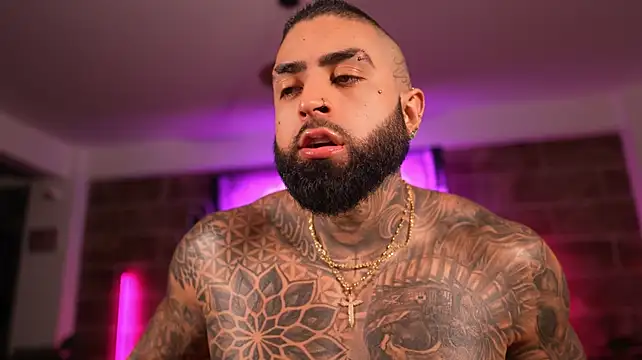 הופעת וובקאם של Eros_Dark_