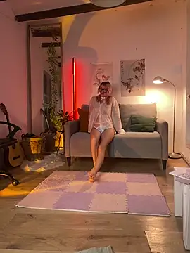 lunaticas_ Adlı Modelin Web Kamerası Şovu