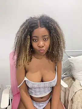 Chat +18 de cleooxoxo ao vivo