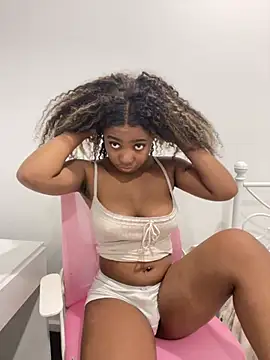 cleooxoxo Chat XXX live