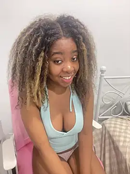 XXX chat uživo modela cleooxoxo