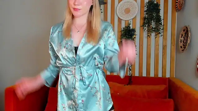 ElaraVoltage Chat XXX in diretta
