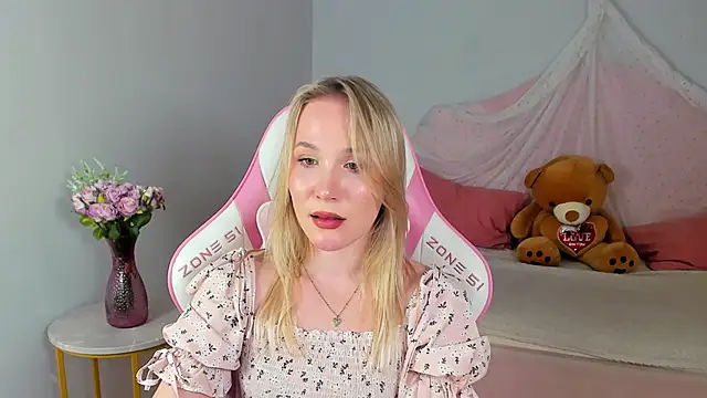 Show de ElaraVoltage na webcam
