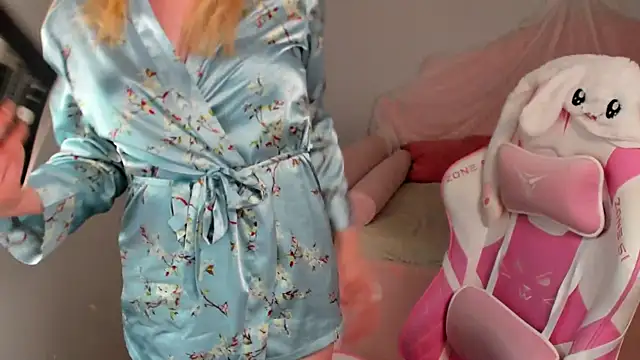 ElaraVoltage XXX чат на живо