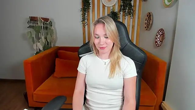 ElaraVoltage – Live XXX-chat