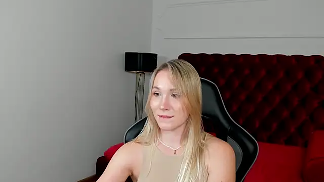 ElaraVoltage Chat XXX in diretta