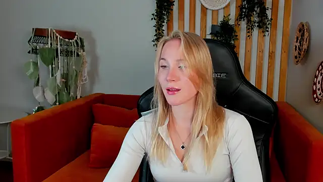 Webkamerová show ElaraVoltage