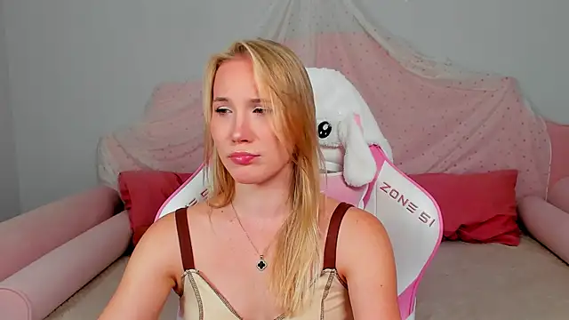 Živý XXX chat ElaraVoltage