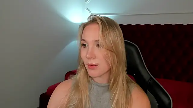 ElaraVoltage Live XXX Chat