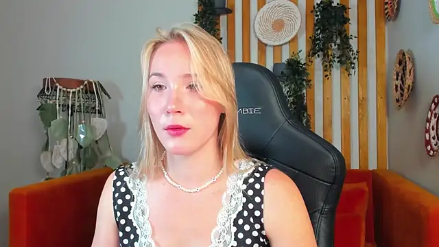 Živý XXX chat ElaraVoltage