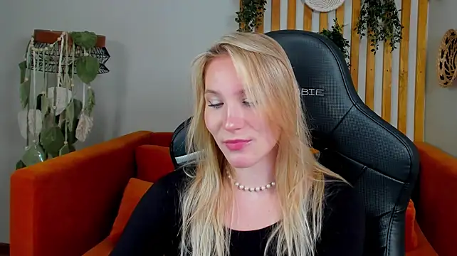 Živý XXX chat ElaraVoltage