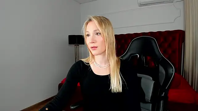 Chat +18 de ElaraVoltage ao vivo