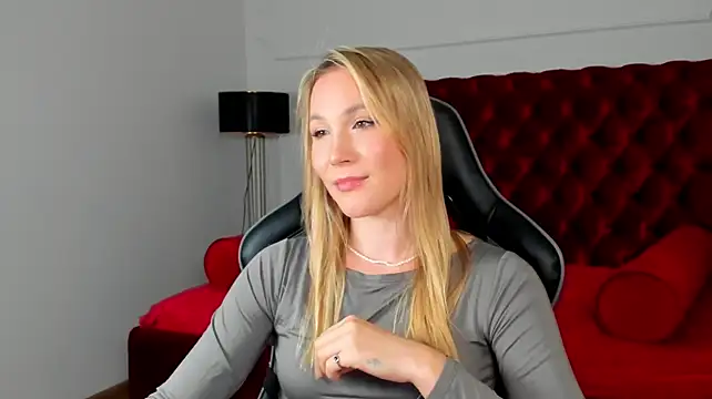 ElaraVoltage XXX чат на живо