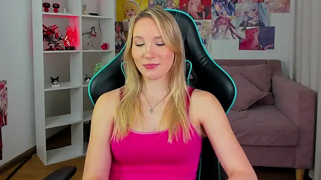Chat XXX en directo de ElaraVoltage