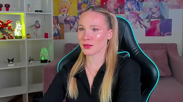 Chat XXX en directo de ElaraVoltage