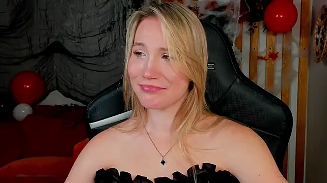 ElaraVoltage Live XXX-Chat