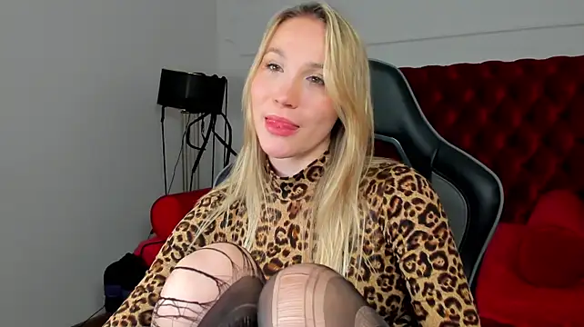 Show Webcam de ElaraVoltage