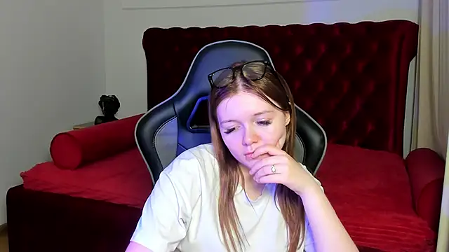 ElinaVale: вебкам-шоу
