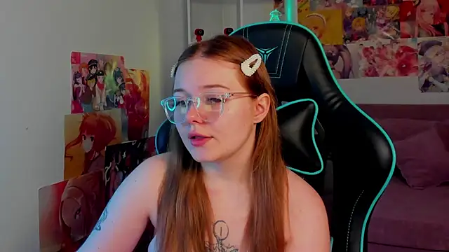 ElinaVale Show in webcam