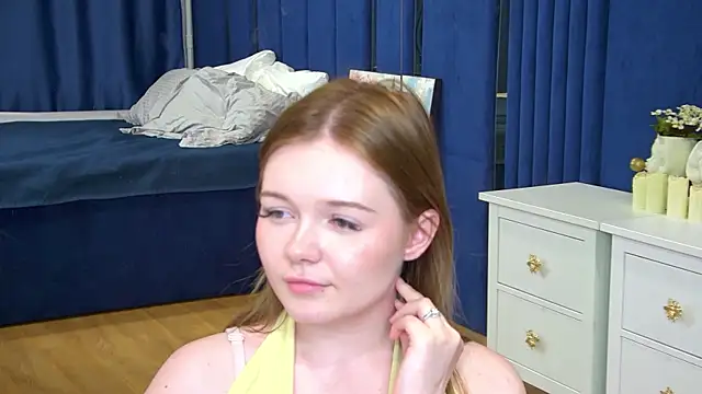 XXX chat uživo modela ElinaVale