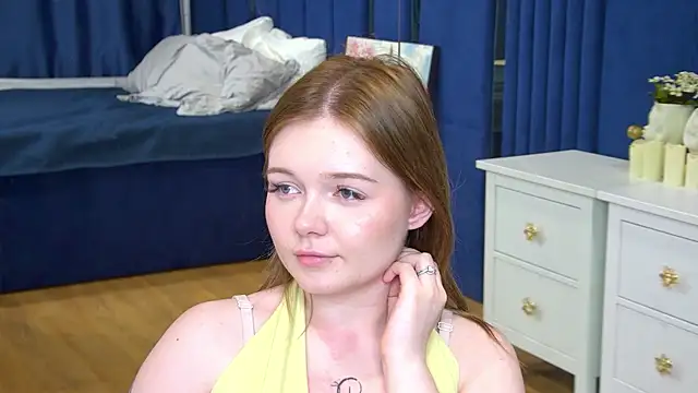 ElinaVale's Live XXX Chat