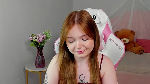 ElinaVale's Live XXX Chat