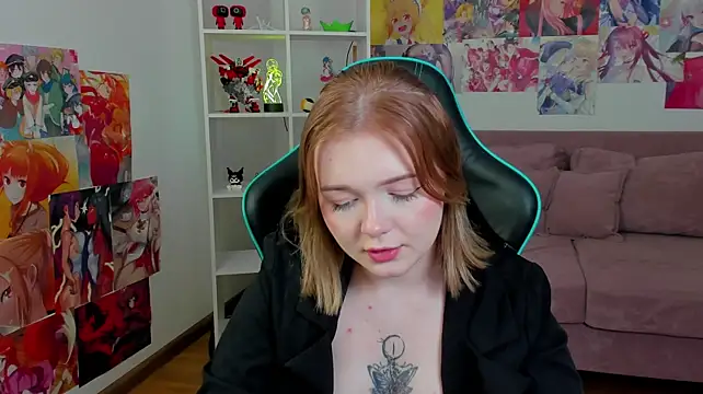 Pokazy przed kamerką – ElinaVale